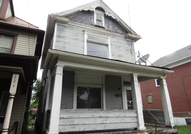 Photo 3 of Single family home for sale at 223 N 2nd Street, Jeannette, PA 15644 | MLS# 1764307 | Listing updated on 2026-08-25