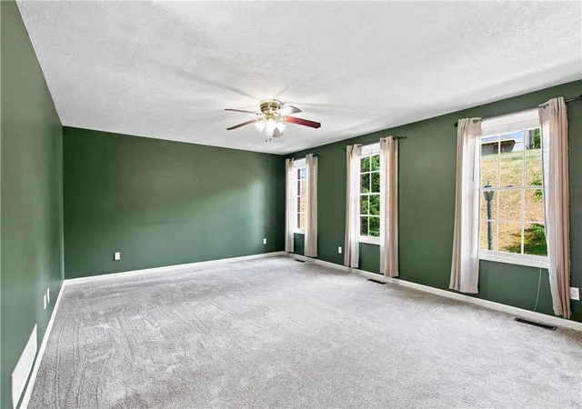 Photo 4 of Townhouse for sale at 104 Castle View Dr, Mc Kees Rocks, PA 15136 | MLS# 1763097 | Listing updated on 2026-08-23