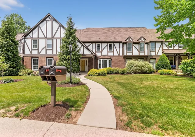 Photo 2 of Sale Pending at 205 Allenberry Cir, Pittsburgh, PA 15234 | MLS# 1764411 | Listing updated on 2026-08-27