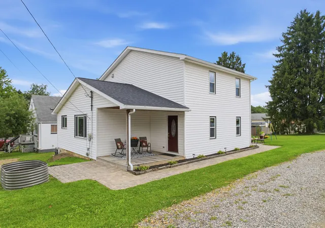 Photo 1 of Single family home for sale at 120 Oregon Ave, Vandergrift, PA 15690 | MLS# 1764442 | Listing updated on 2026-09-21