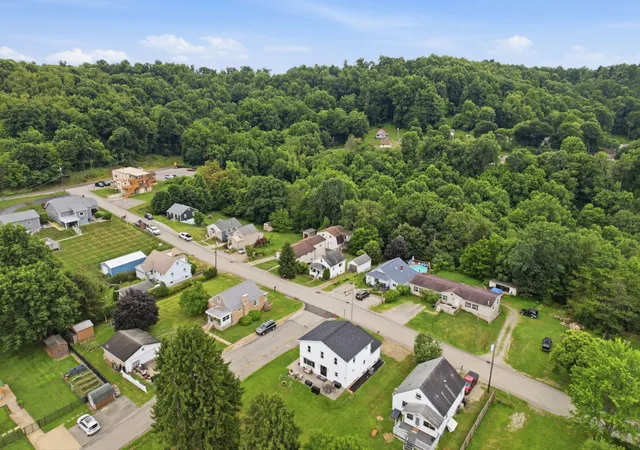 Photo 3 of Single family home for sale at 120 Oregon Ave, Vandergrift, PA 15690 | MLS# 1764442 | Listing updated on 2026-09-21