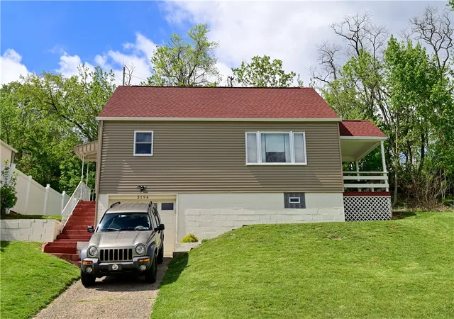 Photo 2 of Single family home for sale at 3194 Ridgeway Dr, South Park, PA 15129 | MLS# 1764517 | Listing updated on 2026-08-18