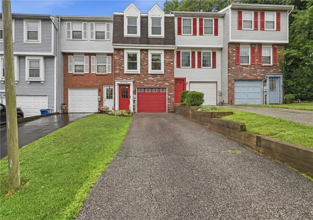 Photo 2 of Townhouse for sale at 151 Ligonier Ln, Plum Boro, PA 15068 | MLS# 1764073 | Listing updated on 2026-08-14