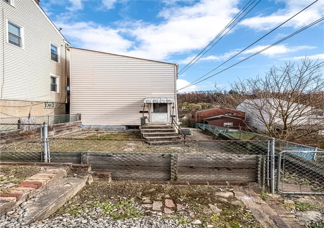Photo 1 of Single family home for sale at 516 Mary St, Millvale, PA 15209 | MLS# 1764702 | Listing updated on 2026-08-16