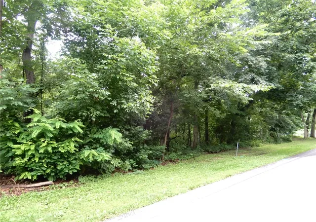Land for sale at Lot 1 Canterbury Ln, Peters Twp, PA 15317 | MLS# 1764773