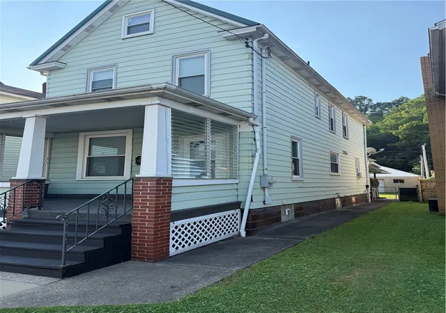 Photo 3 of Single family home for sale at 518 5th Avenue, Ford City Boro, PA 16226 | MLS# 1764440 | Listing updated on 2026-08-26