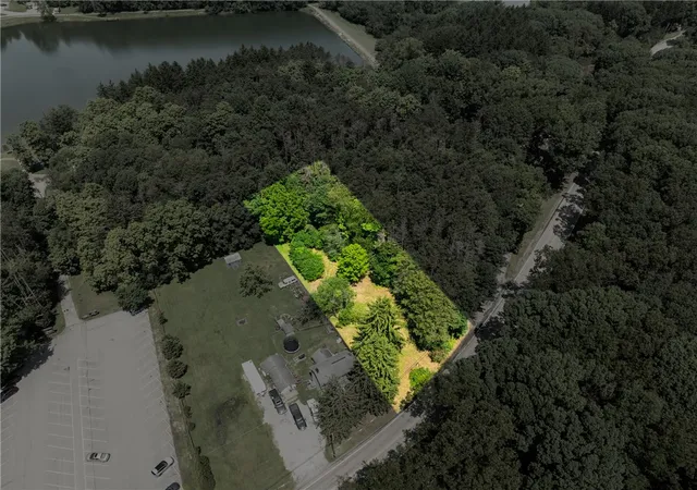 Photo 1 of Sale Pending at 167 Twin Lakes Rd, Latrobe, PA 15650 | MLS# 1764645 | Listing updated on 2026-08-26