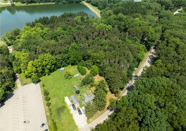 Photo 2 of Sale Pending at 167 Twin Lakes Rd, Latrobe, PA 15650 | MLS# 1764645 | Listing updated on 2026-08-26