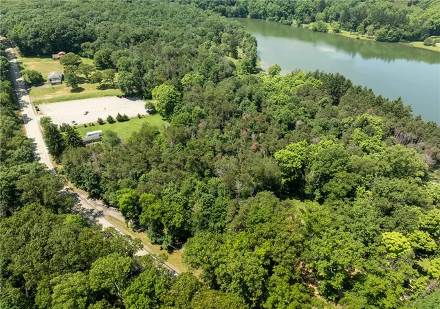 Photo 4 of Sale Pending at 167 Twin Lakes Rd, Latrobe, PA 15650 | MLS# 1764645 | Listing updated on 2026-08-26