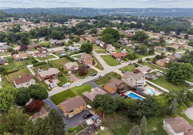 Photo 33 of Single family home for sale at 1313 Laurel Hl Dr, Homestead, PA 15120 | MLS# 1764893 | Listing updated on 2026-08-21