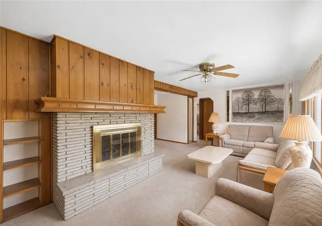 Photo 4 of Single family home for sale at 1313 Laurel Hl Dr, Homestead, PA 15120 | MLS# 1764893 | Listing updated on 2026-08-21