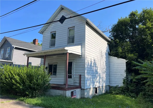 Single family home for sale at 482 Liberty Ave, Donora, PA 15033 | MLS# 1764817