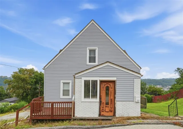 Photo 3 of Single family home for sale at 2802 A St, Mc Keesport, PA 15133 | MLS# 1764914 | Listing updated on 2026-08-07