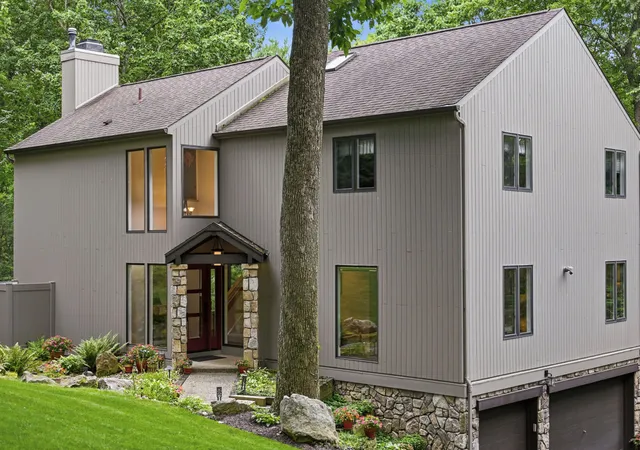 Photo 1 of Sale Pending at 313 Bridge Brk Ln, Wexford, PA 15090 | MLS# 1764963 | Listing updated on 2026-08-25