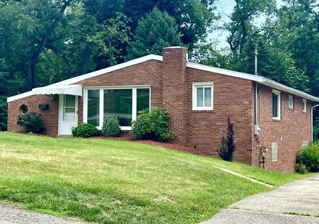 Photo 1 of Sale Pending at 3219 Valewood Dr, Munhall, PA 15120 | MLS# 1764964 | Listing updated on 2026-08-20