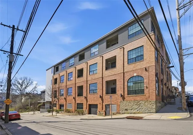 Photo 1 of Condo for sale at 622 Gross St #306, Bloomfield, PA 15224 | MLS# 1765110 | Listing updated on 2026-08-22