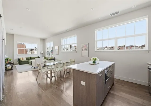 Photo 3 of Condo for sale at 622 Gross St #306, Bloomfield, PA 15224 | MLS# 1765110 | Listing updated on 2026-08-22