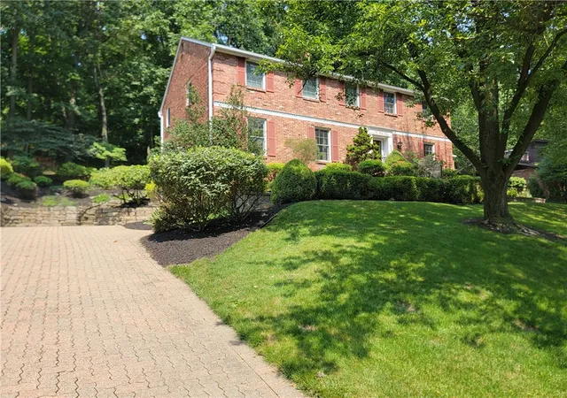 Photo 1 of Single family home for sale at 121 Berwyn Rd, Ross Twp, PA 15237 | MLS# 1765003 | Listing updated on 2026-08-29