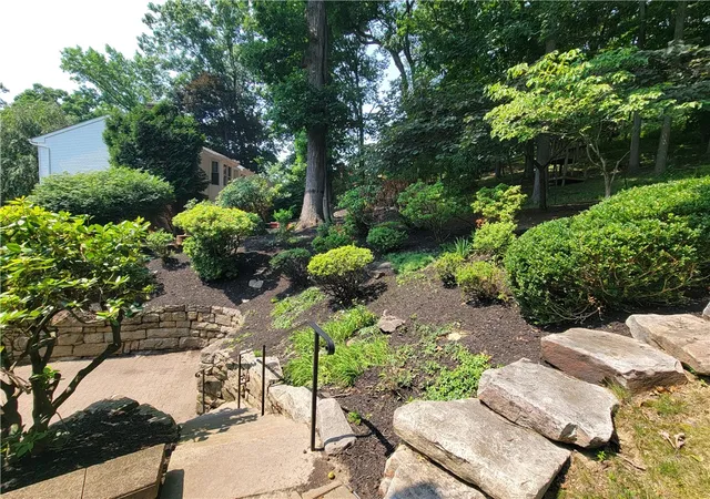Photo 3 of Single family home for sale at 121 Berwyn Rd, Ross Twp, PA 15237 | MLS# 1765003 | Listing updated on 2026-10-06