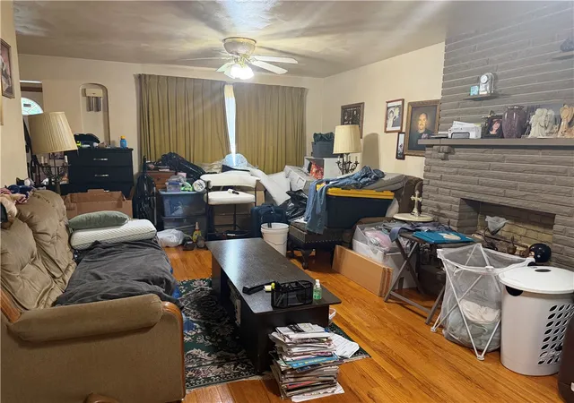 Photo 3 of Sale Pending at 1160 Mckenna Ave, Banksville/westwood, PA 15205 | MLS# 1764960 | Listing updated on 2026-08-29