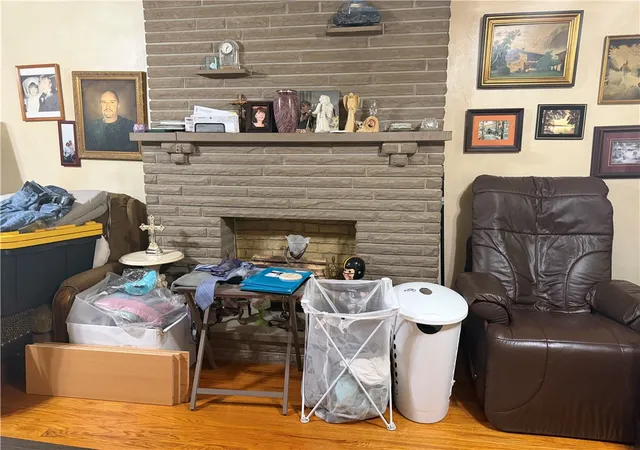 Photo 3 of Sale Pending at 1160 Mckenna Ave, Banksville/westwood, PA 15205 | MLS# 1764960 | Listing updated on 2026-08-29