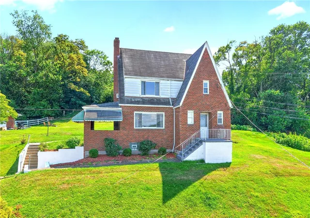 Photo 2 of Single family home for sale at 1300 Toman Ave, Clairton, PA 15025 | MLS# 1765097 | Listing updated on 2026-10-06