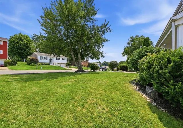Photo 4 of Single family home for sale at 3047 Pitchfork Ln, Mc Kees Rocks, PA 15136 | MLS# 1765084 | Listing updated on 2026-08-21