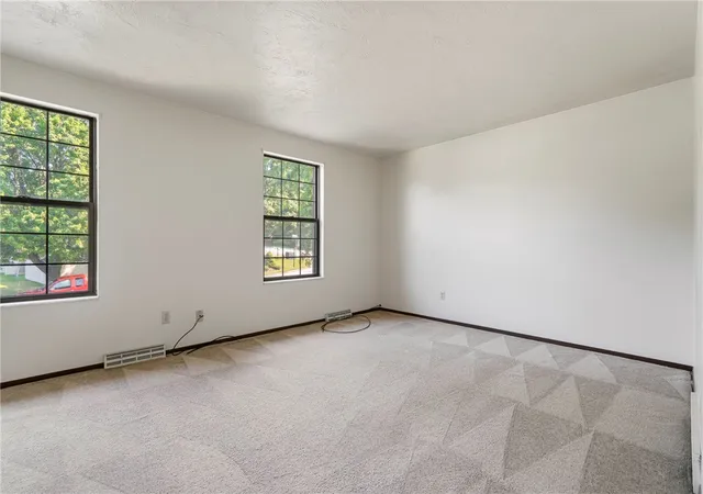 Photo 5 of Townhouse for sale at 100 Duquesne Blvd, New Kensington, PA 15068 | MLS# 1765179 | Listing updated on 2026-08-23