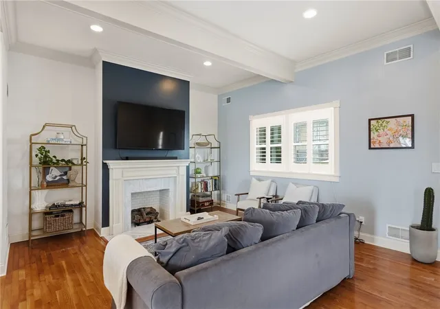 Photo 4 of Single family home for sale at 2407 Burham St, Pittsburgh, PA 15203 | MLS# 1765128 | Listing updated on 2026-10-06