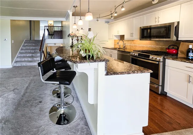 Listing Photo 5 - Condo for sale in building located at 1150 Bower Hl Rd, Pittsburgh, PA 15243 - Unit #708B