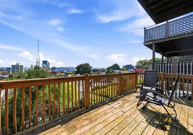 Photo 3 of Single family home for sale at 120 Prospect St, Mount Washington, PA 15211 | MLS# 1765186 | Listing updated on 2026-09-15