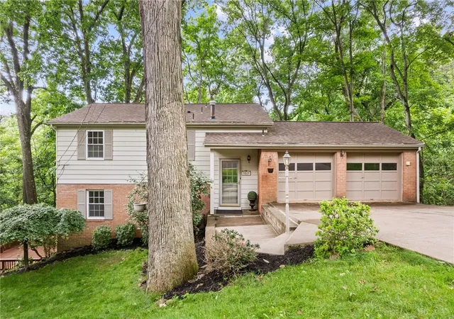 Photo 1 of Single family home for sale at 8648 W Barkhurst Dr, Pittsburgh, PA 15237 | MLS# 1765487 | Listing updated on 2026-08-29