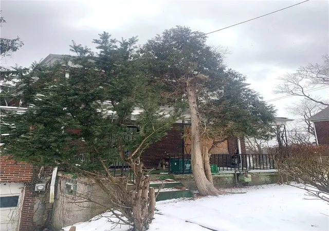 Photo 3 of Sale Pending at 1118 Sherman St, Pittsburgh, PA 15221 | MLS# 1765270 | Listing updated on 2026-08-17