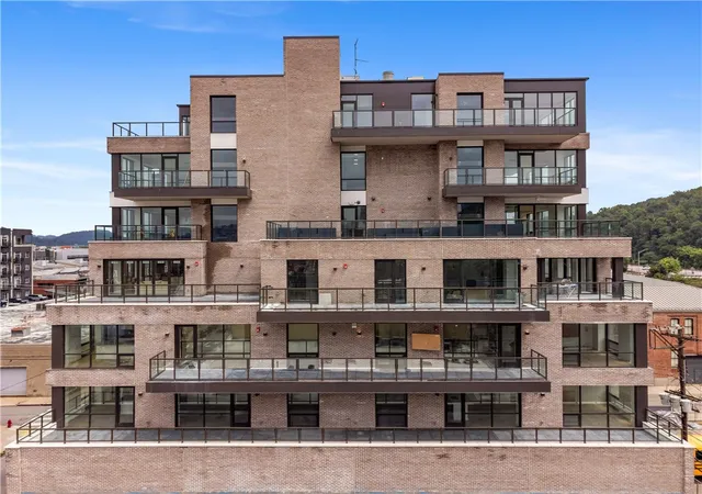 Photo 2 of Condo for sale at 2330 Penn Ave #304, Pittsburgh, PA 15222 | MLS# 1765238 | Listing updated on 2026-08-26