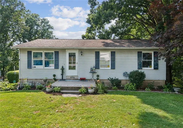 Photo 1 of Manufactured home for sale at 696 Knoll Ln, Upper Burrell, PA 15613 | MLS# 1765555 | Listing updated on 2026-08-16