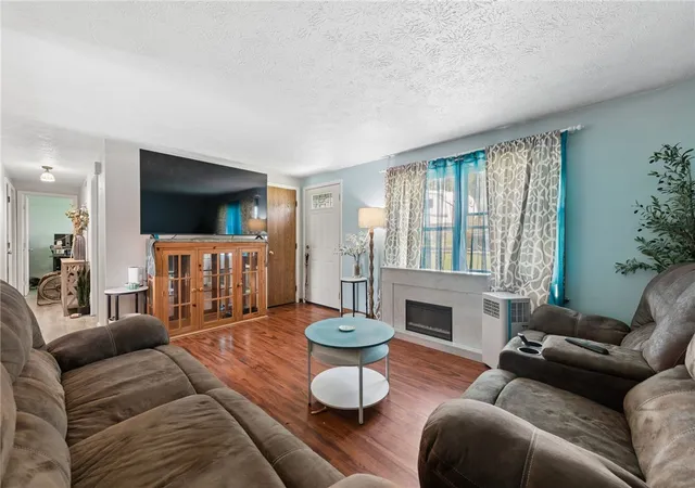 Photo 3 of Manufactured home for sale at 696 Knoll Ln, Upper Burrell, PA 15613 | MLS# 1765555 | Listing updated on 2026-08-16