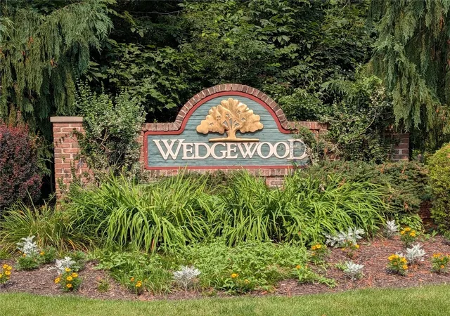 Photo 2 of Single family home for sale at 118 Wedgewood Dr, Richland, PA 15044 | MLS# 1765180 | Listing updated on 2026-08-25