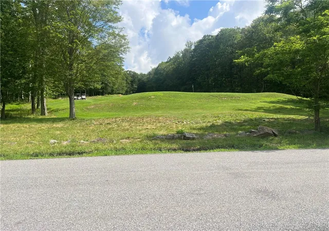 Photo 4 of Sale Pending at 1395 Peninsula Dr, Central City, PA 15926 | MLS# 1764512 | Listing updated on 2026-08-11