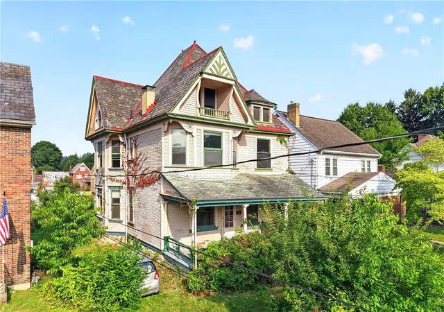 Photo 3 of Sale Pending at 81 Linshaw Ave, Ingram, PA 15205 | MLS# 1765427 | Listing updated on 2026-08-26