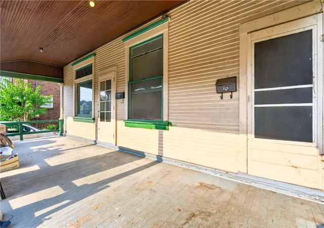 Photo 5 of Sale Pending at 81 Linshaw Ave, Ingram, PA 15205 | MLS# 1765427 | Listing updated on 2026-08-26