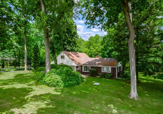 Photo 3 of Single family home for sale at 127 Weckerly Rd, Penn Twp, PA 16002 | MLS# 1765830 | Listing updated on 2026-08-26