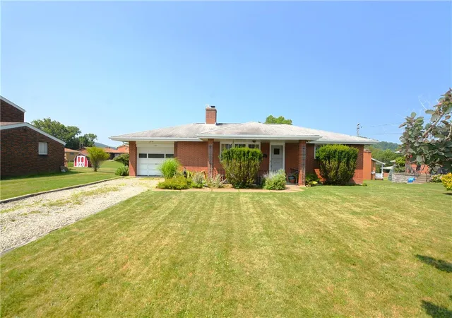 Photo 2 of Single family home for sale at 199 Lindenwood Dr, Shaler, PA 15209 | MLS# 1765926 | Listing updated on 2026-08-08