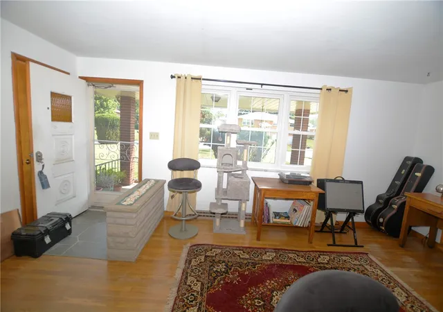 Photo 5 of Single family home for sale at 199 Lindenwood Dr, Shaler, PA 15209 | MLS# 1765926 | Listing updated on 2026-08-08