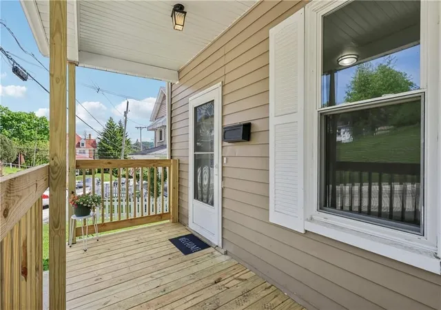Photo 3 of Single family home for sale at 1017 Main St, Coraopolis, PA 15108 | MLS# 1765970 | Listing updated on 2026-08-27