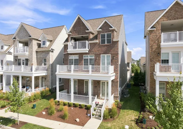 Photo 2 of Single family home for sale at 7 Carolina Ave, Oakmont, PA 15139 | MLS# 1766067 | Listing updated on 2026-08-25