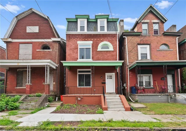 Photo 2 of Single family home for sale at 425 W Elizabeth, Hazelwood, PA 15207 | MLS# 1766147 | Listing updated on 2026-08-20
