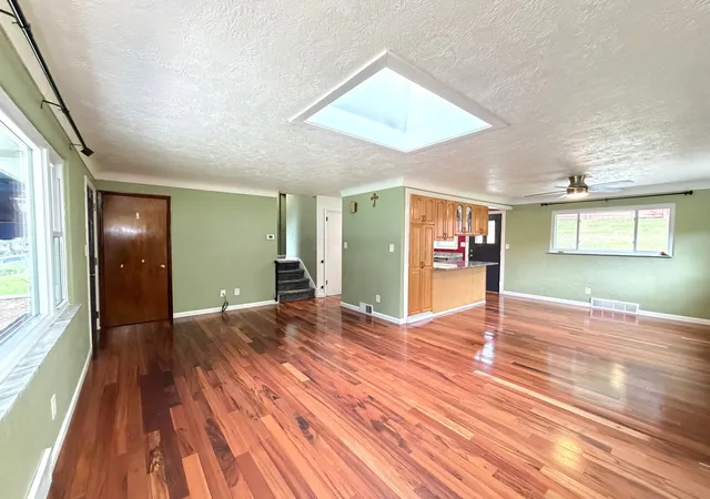 Photo 4 of Single family home for sale at 415 Colonial Dr, Monroeville, PA 15146 | MLS# 1766177 | Listing updated on 2026-08-17