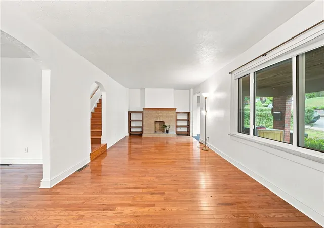 Photo 5 of Single family home for sale at 6545 Rosemoor St, Squirrel Hill, PA 15217 | MLS# 1766193 | Listing updated on 2026-08-09
