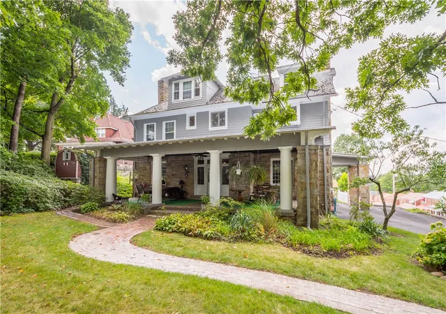 Photo 3 of Single family home for sale at 3406 Brownsville Rd, Brentwood, PA 15227 | MLS# 1765846 | Listing updated on 2026-08-27