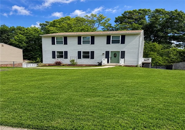 Photo 2 of Sale Pending at 1913 Riggs Rd, South Park, PA 15129 | MLS# 1766163 | Listing updated on 2026-10-05